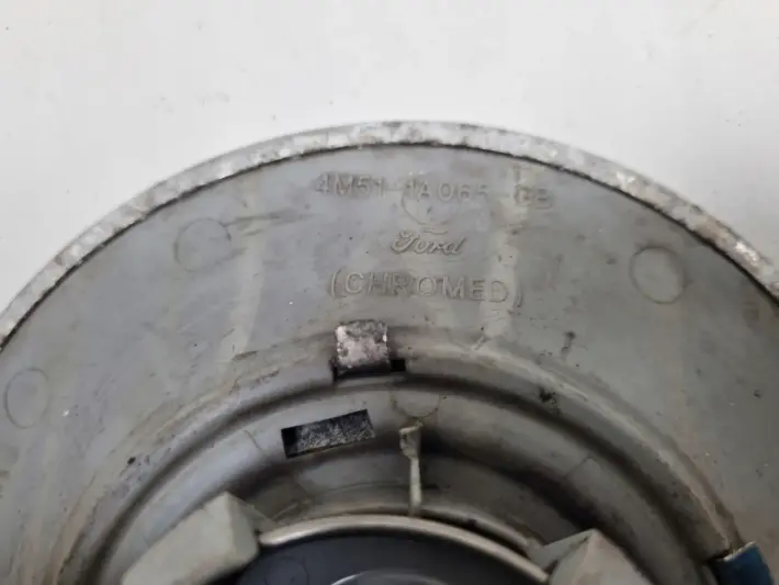 Ford DEKIELEK FELGI Kapsel kołpak 4M51-1A065-GB 148mm Chrom