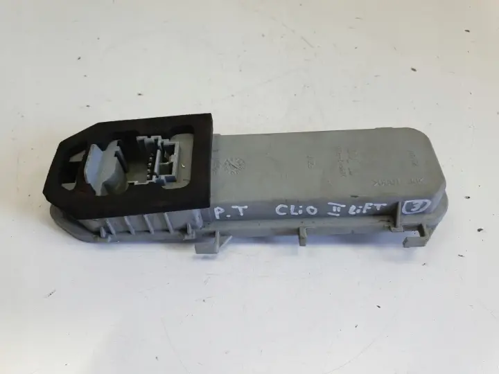 Renault Clio II lift WKŁAD TYLNEJ LAMPY Prawy tył pasażera X65PH2-REN
