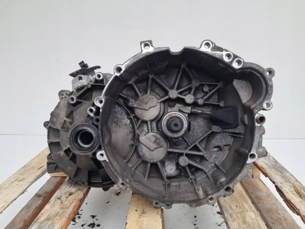 Volvo S60 V70 II 2.5 T turbo SKRZYNIA BIEGÓW manualna P9482180