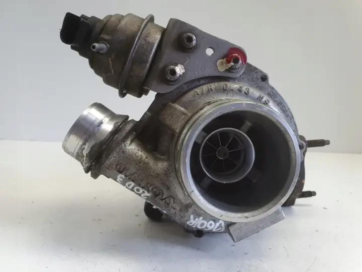 Volvo XC60 S60 V60 II 2.0 D3 TURBOSPRĘŻARKA turbo 31493379