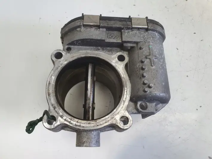Volvo S40 II V50 2.4 D5 PRZEPUSTNICA 31216665 0280750520