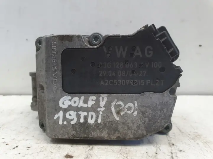VW Golf V 1.9 TDI PRZEPUSTNICA 03G128063J