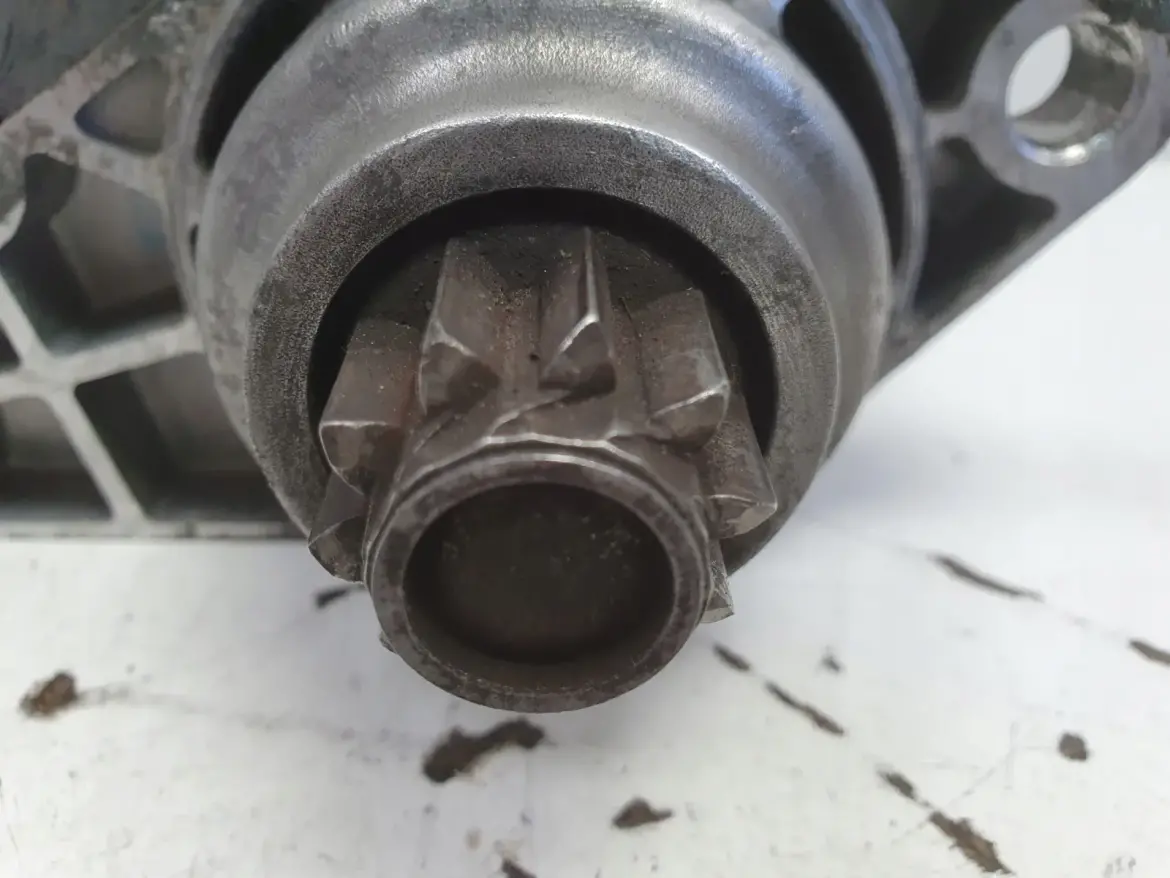 VW Golf V 1.4 16V ROZRUSZNIK valeo 02T911023S