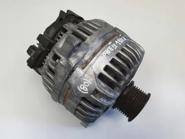 Renault Megane III 1.9 dCi ALTERNATOR 0124525151 150A bosch 8200660041