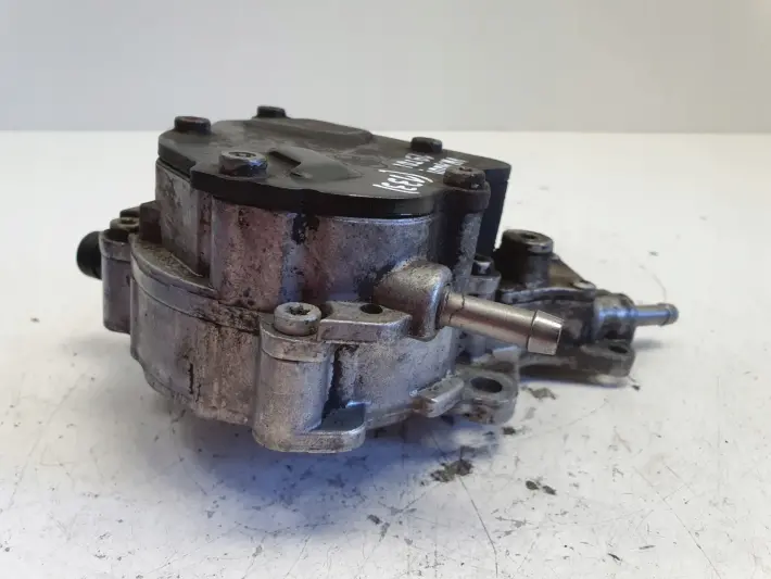 Audi A3 II 8P 1.9 TDI POMPA VACUM wakum 038145209E