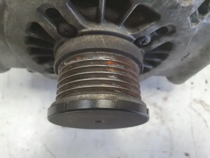 Peugeot RCZ 1.6 THP ALTERNATOR V757692180