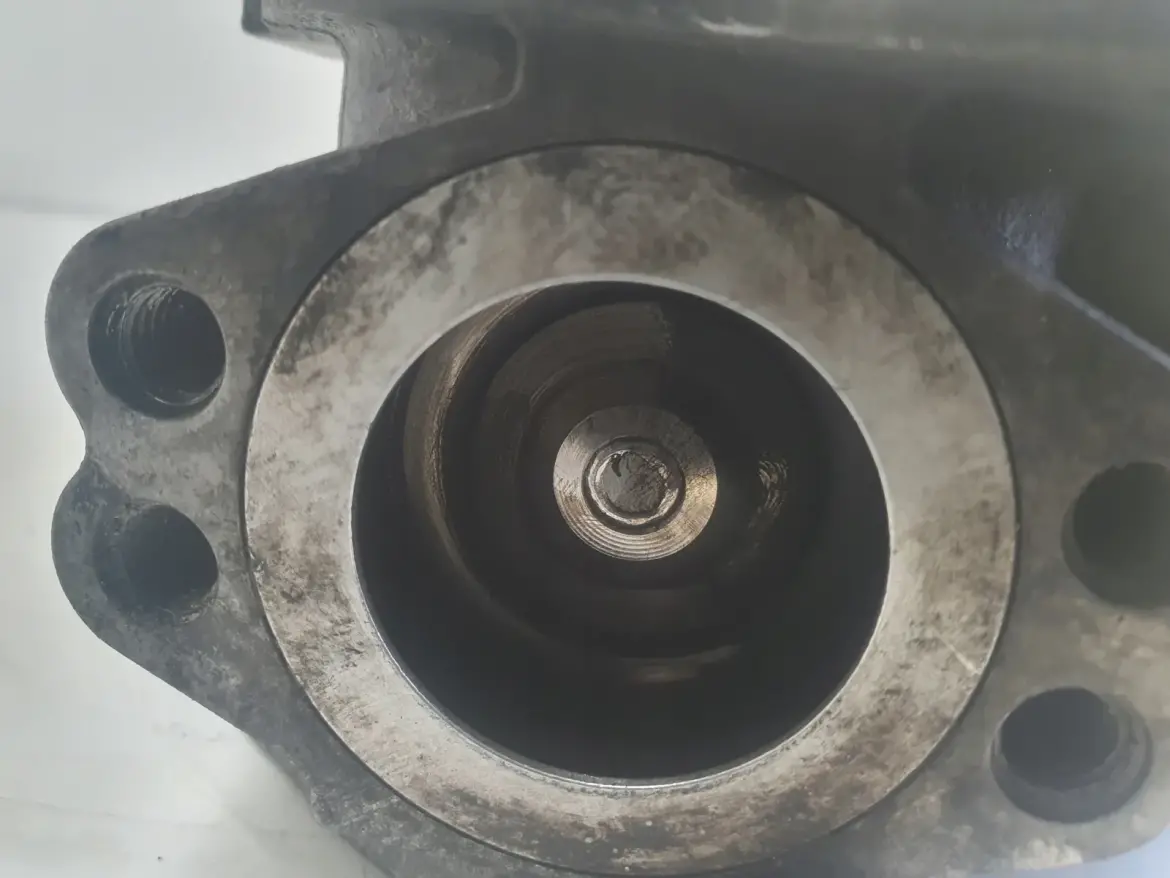 Audi A3 8P 2.0 TDI ZAWÓR EGR VASV29007935