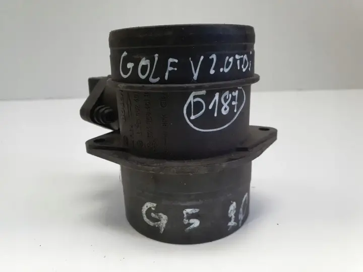 VW Golf V 2.0 TDI PRZEPŁYWOMIERZ POWIETRZA 0281002461 074906461B
