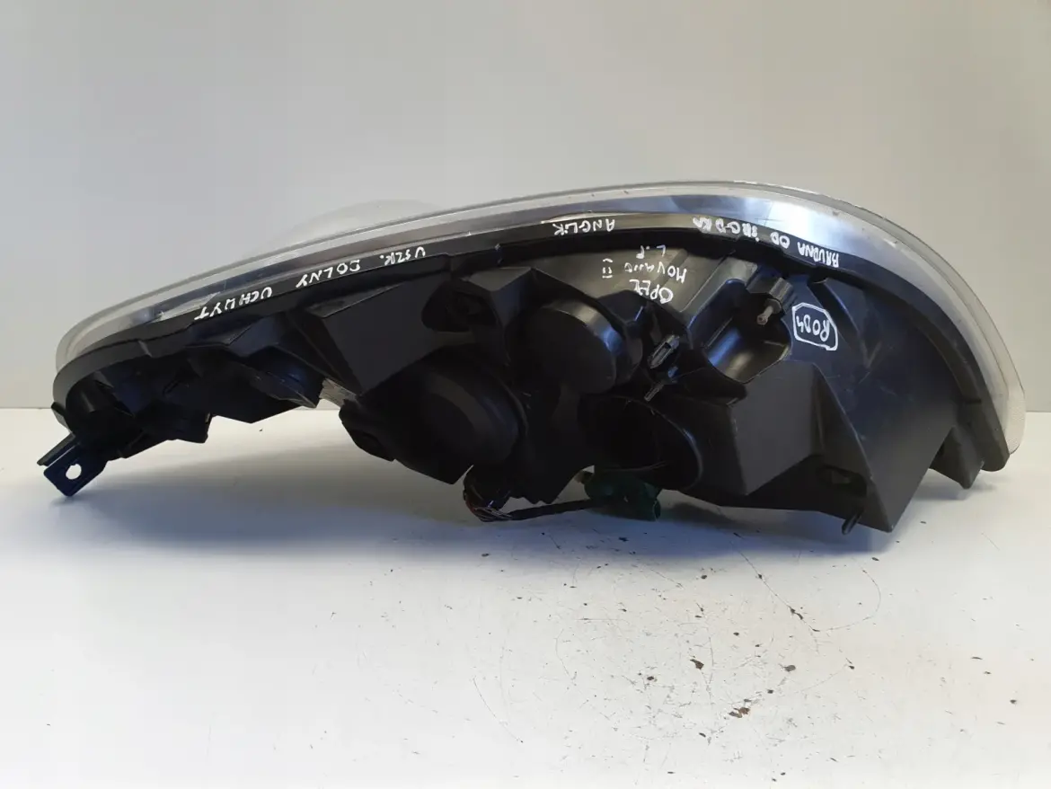 Renault Master III Opel Movano B PRZEDNIA LAMPA PRAWA prawy przód anglik