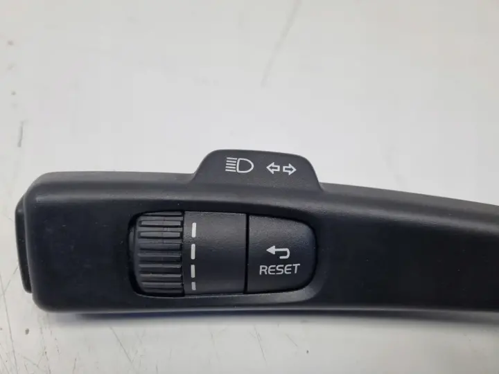 Volvo S60 II V60 lift MANETKA KIERUNKOWSKAZÓW świateł 31456045