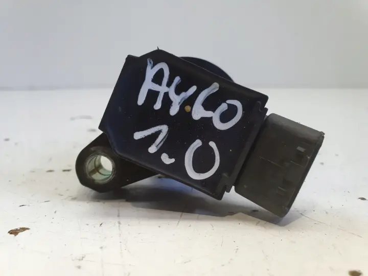 Toyota Aygo Yaris II 1.0 12V 1KR CEWKA ZAPŁONOWA 90919-T2002