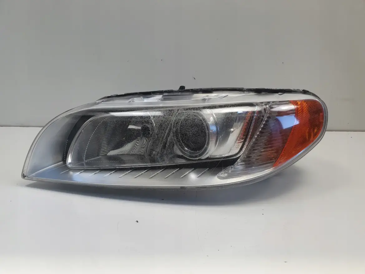 Volvo S80 II V70 III PRZEDNIA LAMPA LEWA LEWY PRZÓD XENON SKRĘTNY 31353532