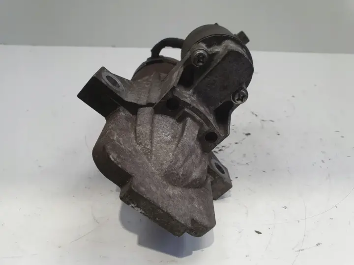 Mazda 5 2.0 16V ROZRUSZNIK M000T90981