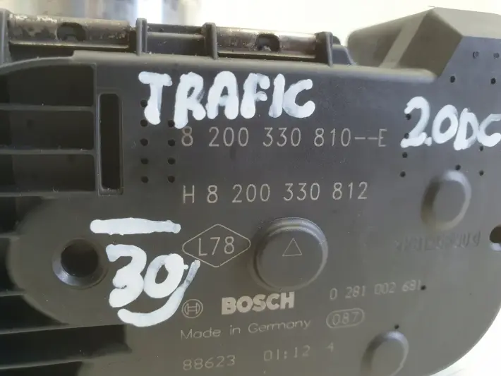 Opel Vivaro Trafic 2.0 DCI ROZRUSZNIK 0281002681 bosch 8200330810