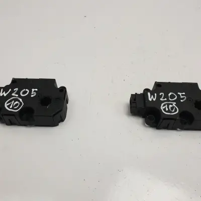 Mercedes A205 W205 SILNICZEK NAGRZEWNICY K11119A01