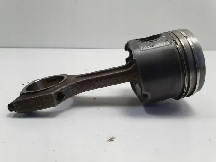 BMW E87 E90 E91 2.0 D TŁOK KORBOWÓD M47 0840C