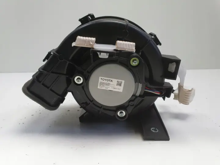 Toyota C-HR CHR 1.8 Hybryda WENTYLATOR BATERII Wiatrak dmuchawa G9230-47080