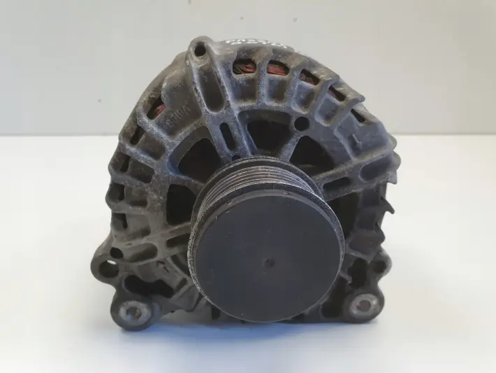 VW Passat B6 2.0 TDI ALTERNATOR 03L903023F 140A valeo