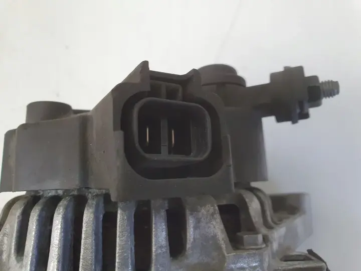 Hyundai i20 1.4 CRDI ALTERNATOR 37300-2A050 valeo 90A