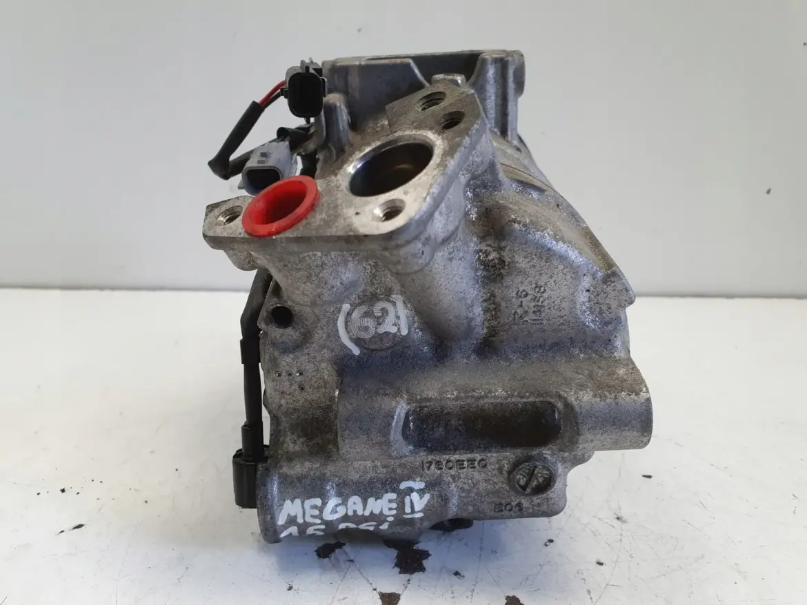 Renault Megane IV 1.5 dCi SPRĘŻARKA KLIMATYZACJI pompa 926002410R