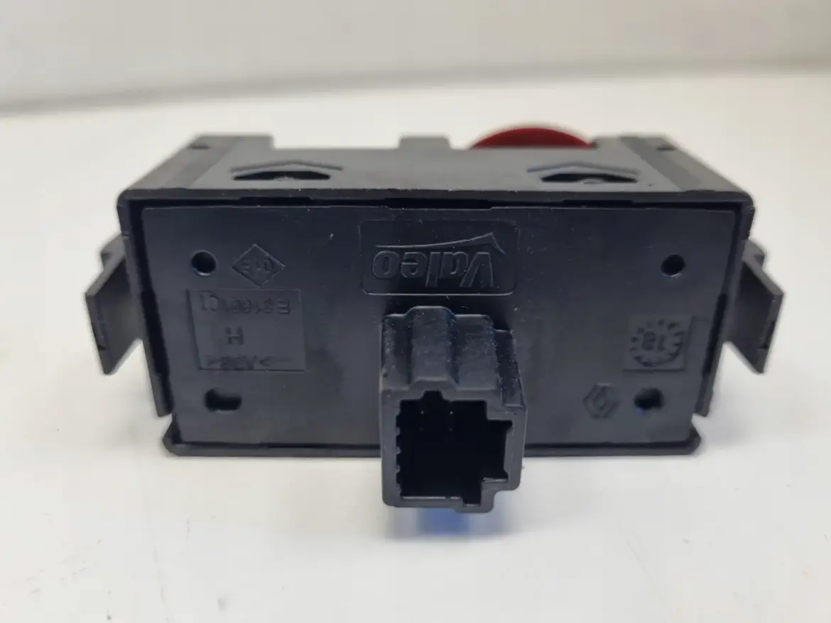 Renault Clio III Kangoo II PANEL ŚWIATEŁ AWARYJNYCH Przełącznik E3160101