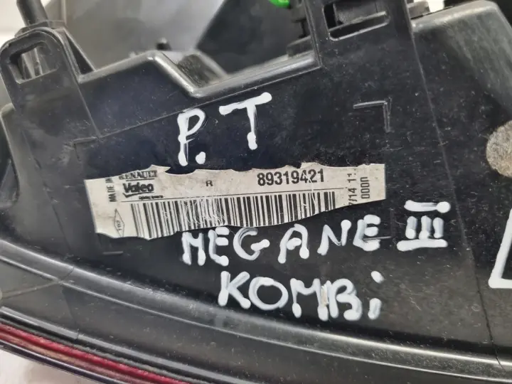 Renault Megane III kombi TYLNA LAMPA PRAWA prawy tył W KLAPE 265500027R