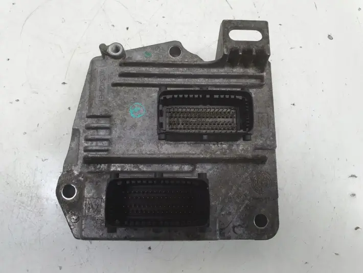 Opel Zafira B 1.6 16V STEROWNIK SILNIKA komputer 55561172 FCDB