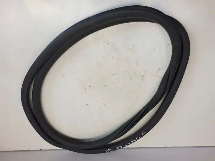 Opel Corsa F USZCZELKA DRZWI prawy przód