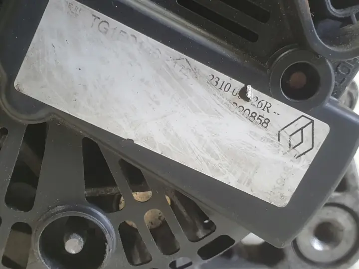 Renault Megane III 1.5 DCI ALTERNATOR valeo