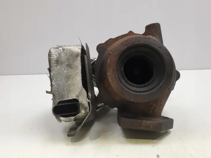 BMW E87 2.0 D TURBOSPRĘŻARKA turbo 7798055