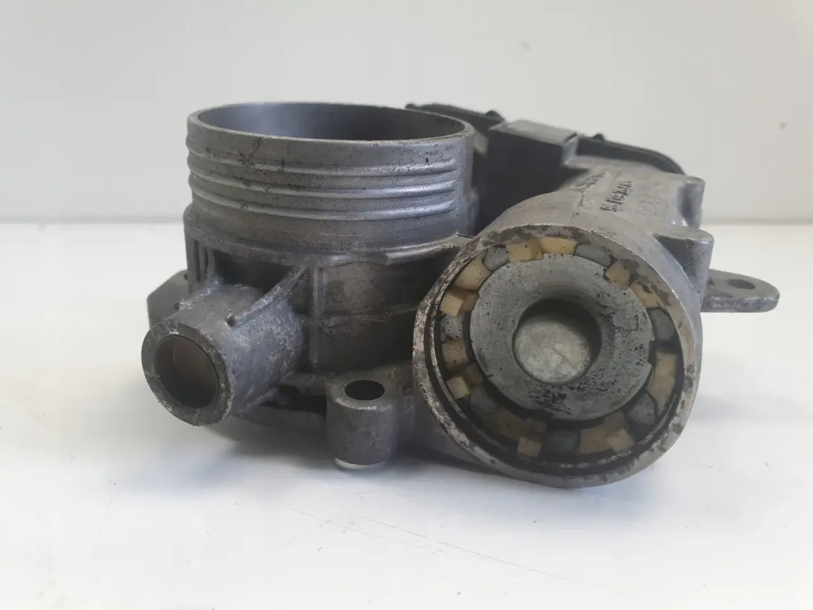 Peugeot 307 1.4 16V PRZEPUSTNICA 9647925480