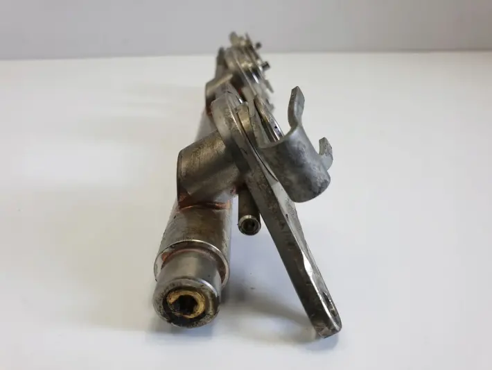 Mercedes W205 3.0 V6 LISTWA WTRYSKOWA A2760781345