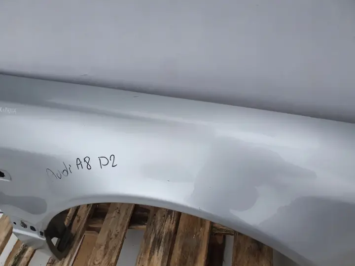Audi A8 D2 94-99r PRZEDNI BŁOTNIK PRAWY PRZÓD