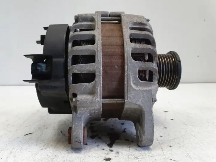 Dacia Duster II 1.0 TCe ALTERNATOR 231006677R valeo