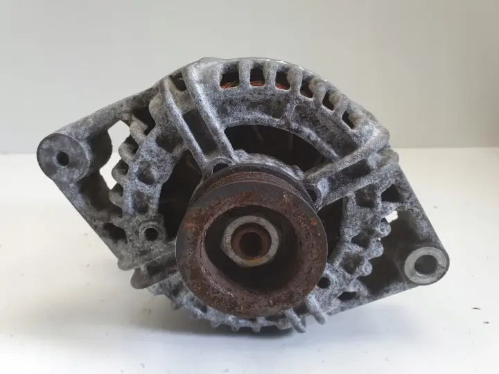 Opel Astra II G 1.6 16V ALTERNATOR 0124425009 bosch
