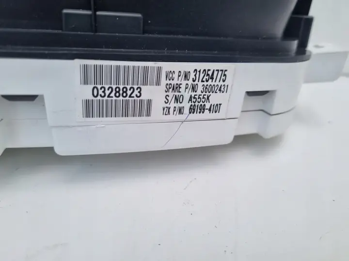 Volvo V50 1.8 16v LICZNIK ZEGARY europa 31254775