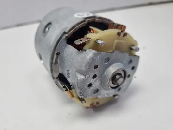 Audi A4 B6 A6 C5 VW Passat B5 WENTYLATOR OGRZEWANIA silniczek 0130111189