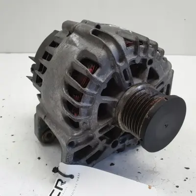 Renault Clio IV 0.9 TCe ALTERNATOR TG12C125 231007842R 2113005886