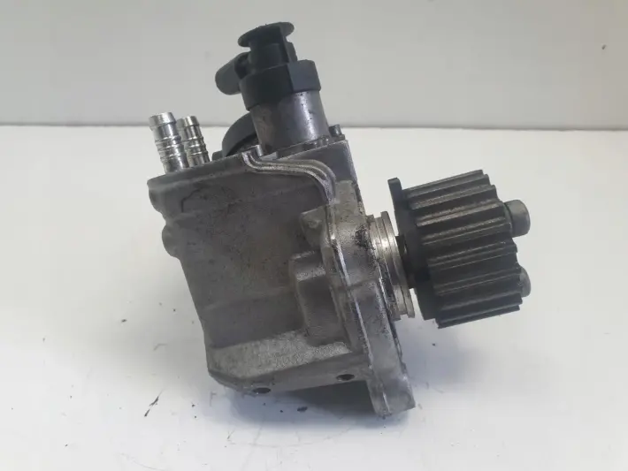 Audi A3 II 8P 2.0 TDI POMPA WTRYSKOWA paliwa 0445010507