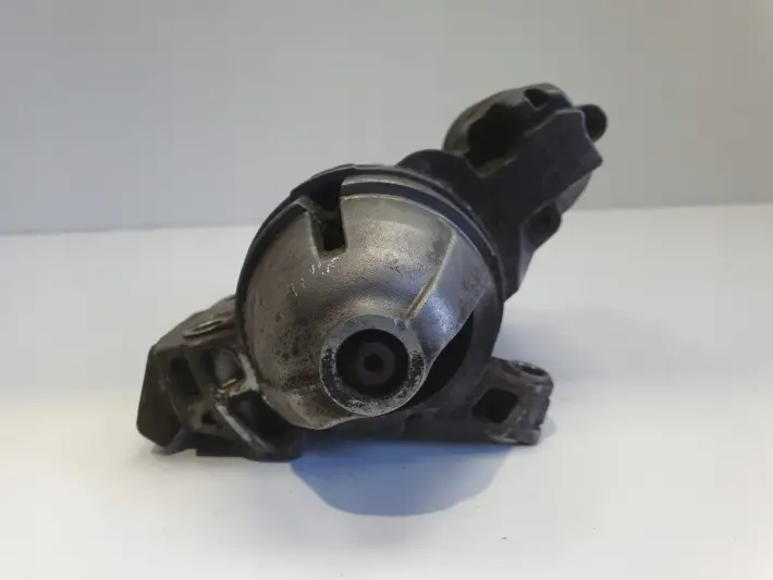 BMW E90 2.0 D N47 ROZRUSZNIK 0001139016 bosch