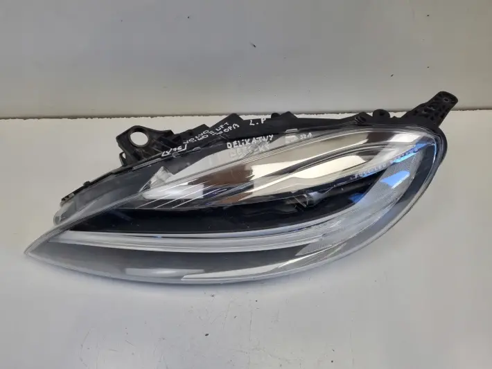 Volvo V40 II XC40 LIFT PRZEDNIA LAMPA LEWA lewy przód FULL LED 31420443
