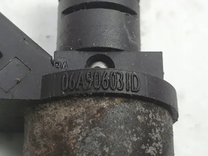Audi A3 8L 1.8 20V WTRYSKIWACZ wtrysk 06A906031D