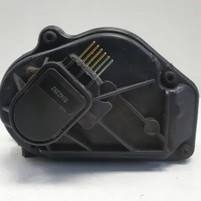 Ford C-MAX 1.8 16V PRZEPUSTNICA VP4F9U-9E928-AC