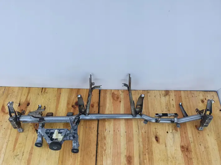 BMW F01 F02 STELAŻ DESKI ROZDZIELCZEJ Wspornik