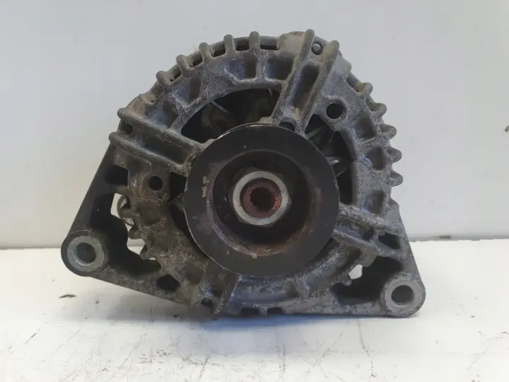 Opel Corsa D 1.4 16V ALTERNATOR bosch 0124425024 100A