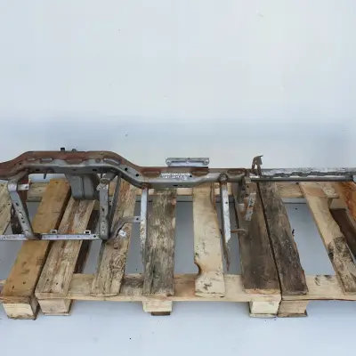 Dodge Challenger STELAŻ DESKI ROZDZIELCZEJ KONSOLI