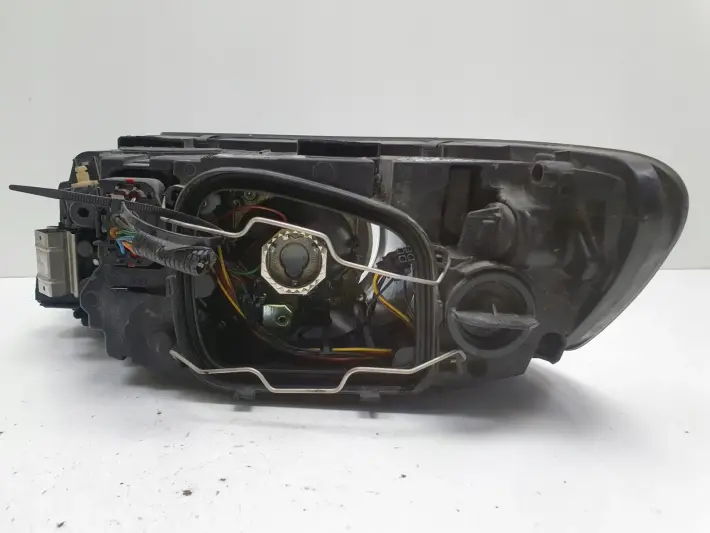 Volvo S40 II V50 LIFT XENON PRZEDNIA LAMPA PRAWA prawy przód 31265699