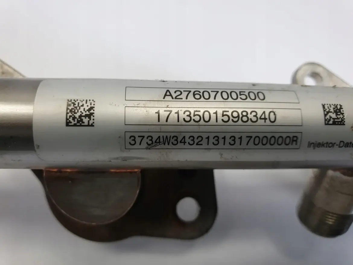 Mercedes W205 3.0 V6 LISTWA WTRYSKOWA A2760781345