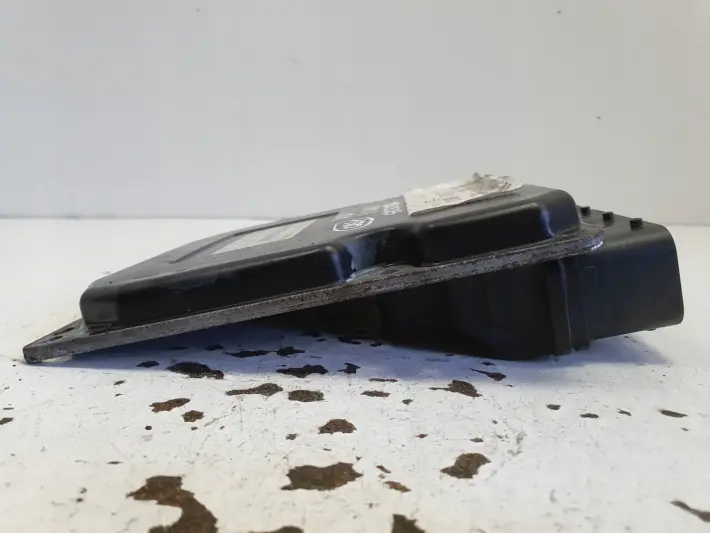 Mercedes W203 1.8 K STEROWNIK SILNIKA Komputer A2711535291