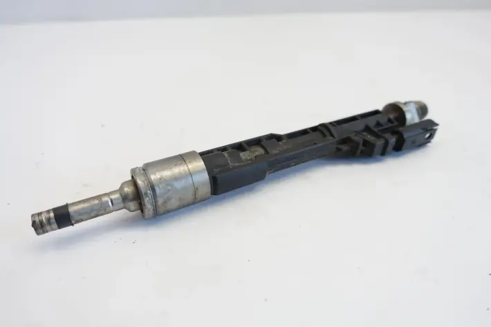 BMW F10 535 3.0 i WTRYSKIWACZ wtrysk 7597870